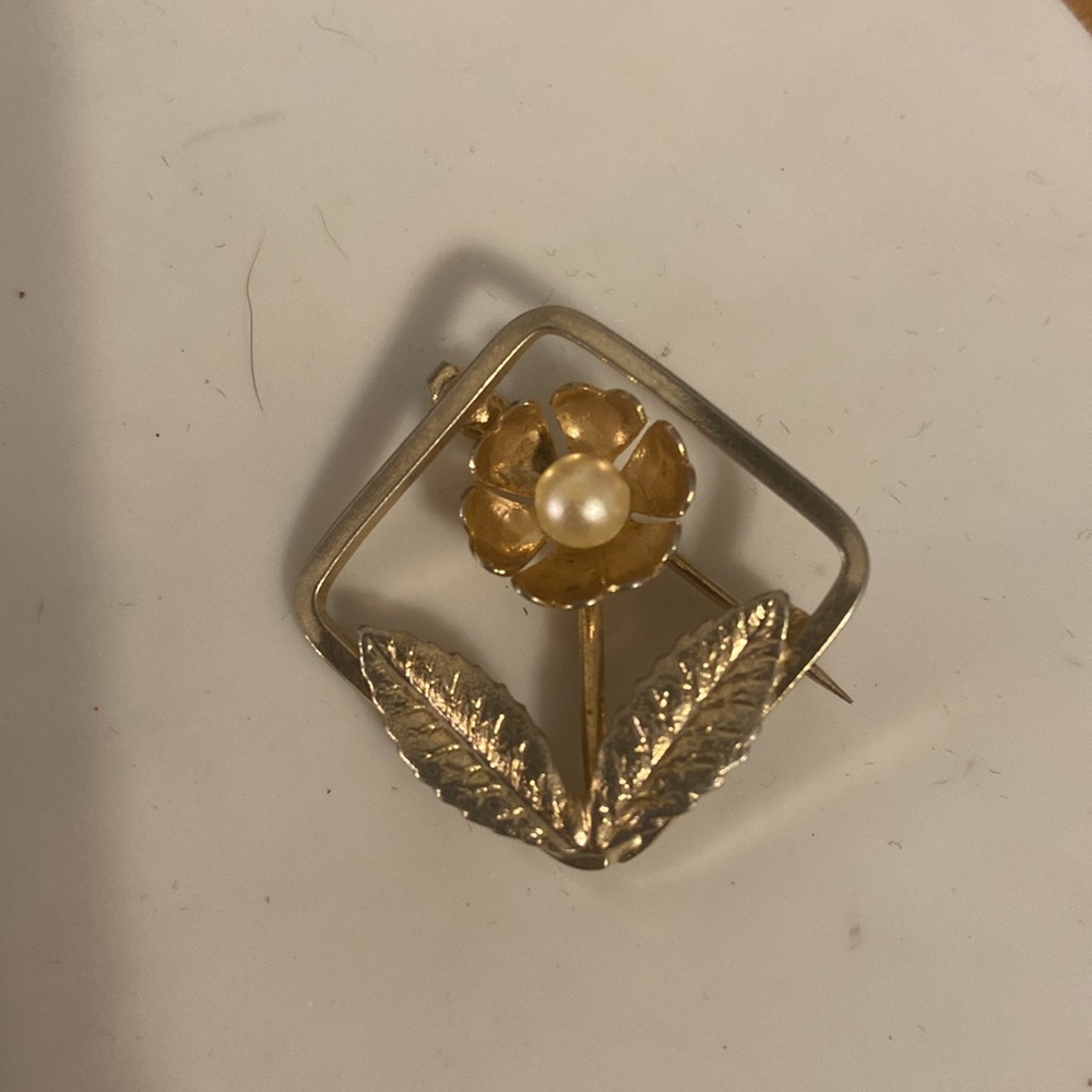 Pick only2 left! Very Vintage Brooch’s price for each - Picture 7 of 15